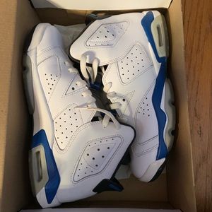 Air jordan Sport Blue 6’s size 7